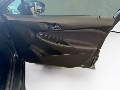 Used 2018 Chevrolet Cruze LT w/ Convenience Package FWD image 31