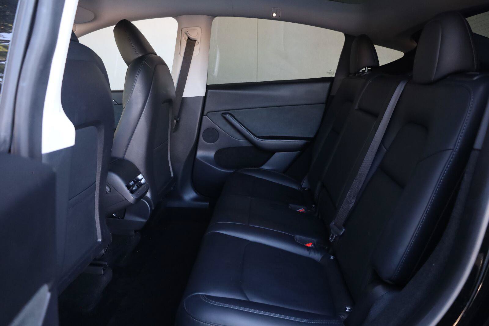 Used 2023 Tesla Model Y Long Range AWD/4WD image 19