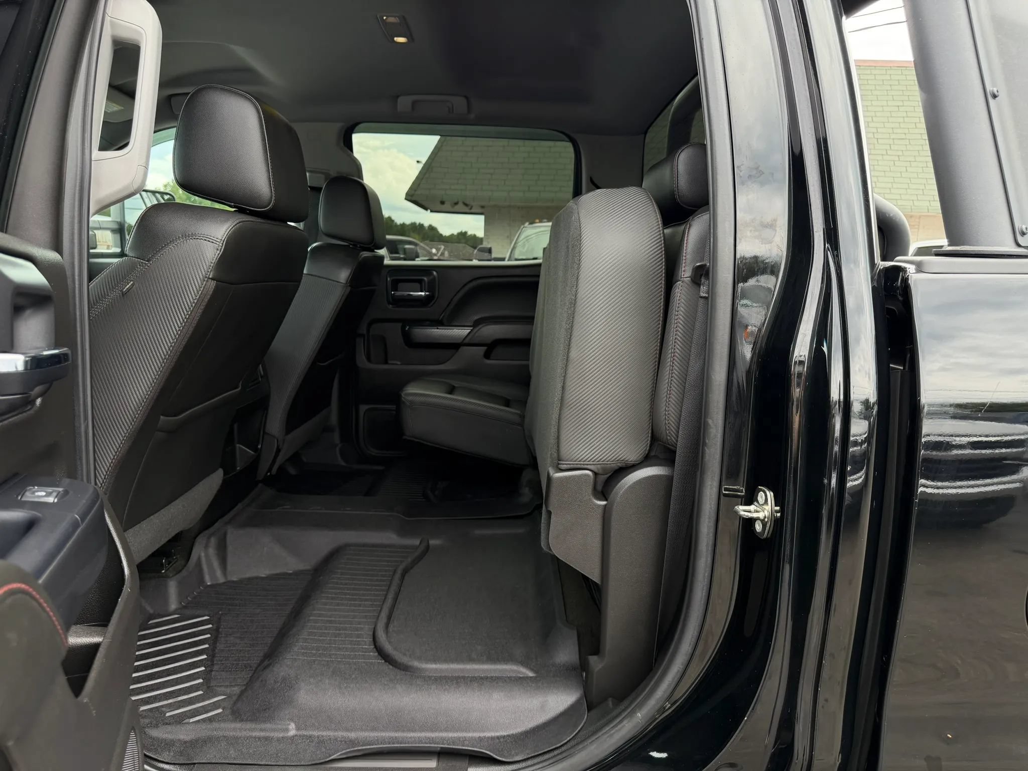 Used 2018 GMC Sierra 2500 SLT w/ Duramax Plus Package AWD/4WD image 22