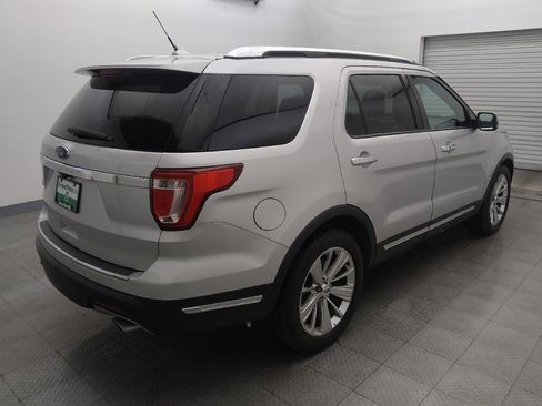 Used 2019 Ford Explorer Limited w/ Class III Trailer Tow Package FWD image 9