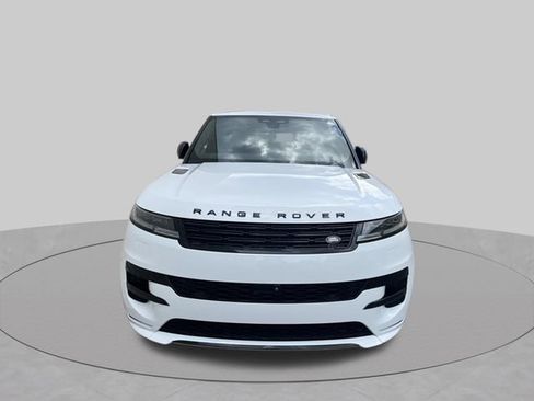 Used 2024 Land Rover Range Rover Sport Dynamic SE AWD/4WD image 2