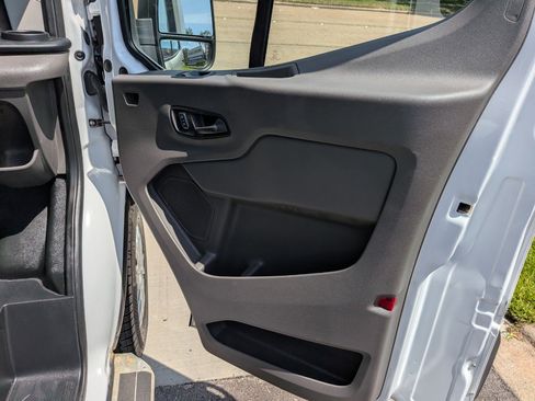 Used 2024 Ford Transit 250 Low Roof w/ Exterior Upgrade Package RWD image 15