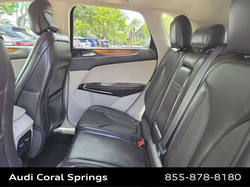Used 2018 Lincoln MKC Select w/ Select Plus Package FWD image 12