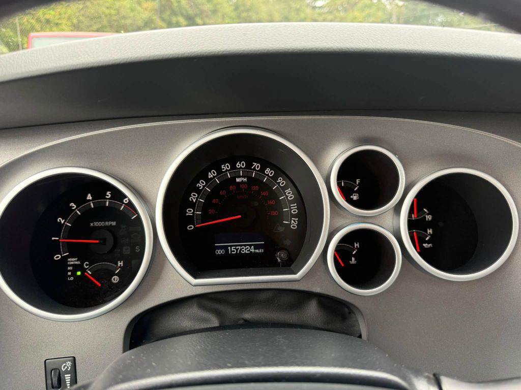 Used 2014 Toyota Sequoia Platinum RWD image 33