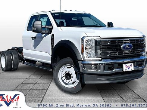 New 2026 Ford F450 XL w/ XL Chrome Package image 1