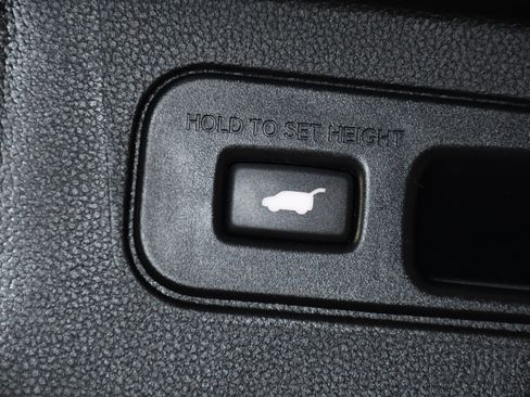 Certified 2025 Honda Pilot Touring image 53
