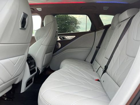 Certified 2023 BMW XM AWD/4WD image 22