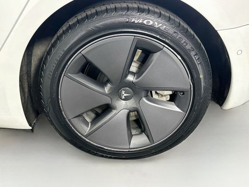 Used 2021 Tesla Model 3 Standard Range Plus RWD image 11