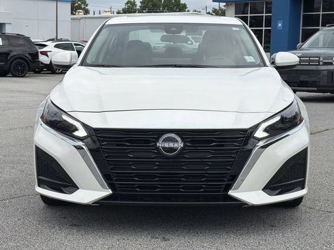 Used 2023 Nissan Altima 2.5 SV w/ SV Premium Package FWD image 28