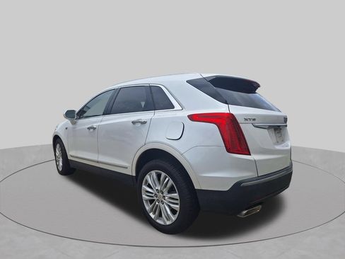 Used 2019 Cadillac XT5 Premium Luxury FWD image 4