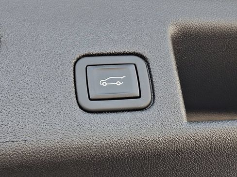 Certified 2024 Chevrolet Equinox LT FWD image 31