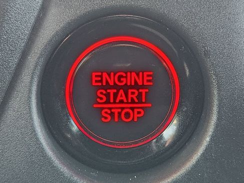 Certified 2025 Honda Pilot Black Edition image 20