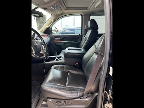 Used 2012 Chevrolet Tahoe LTZ AWD/4WD image 2