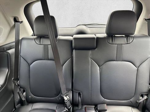 Used 2024 Honda Pilot Touring image 21