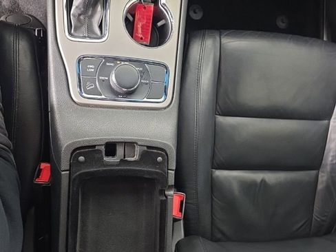 Used 2019 Jeep Grand Cherokee Limited image 22