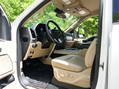 Used 2021 Ford F250 Lariat w/ Lariat Ultimate Package image 23