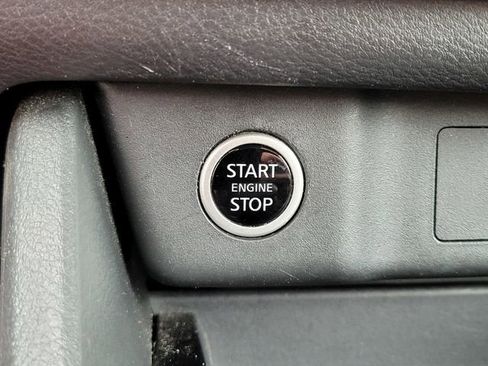 Used 2023 Nissan Rogue SV FWD image 25