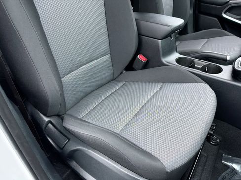 Used 2023 Kia Soul LX w/ LX Technology Package image 22