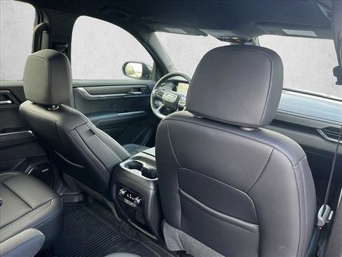 Used 2025 GMC Acadia Elevation w/ Elevation Premium Package image 22