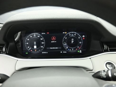 Used 2020 Land Rover Range Rover Evoque SE image 16