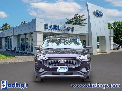 Used 2025 Ford Escape Active AWD/4WD image 2