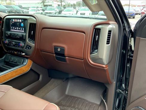 Used 2018 Chevrolet Silverado 3500 High Country w/ Duramax Plus Package image 18