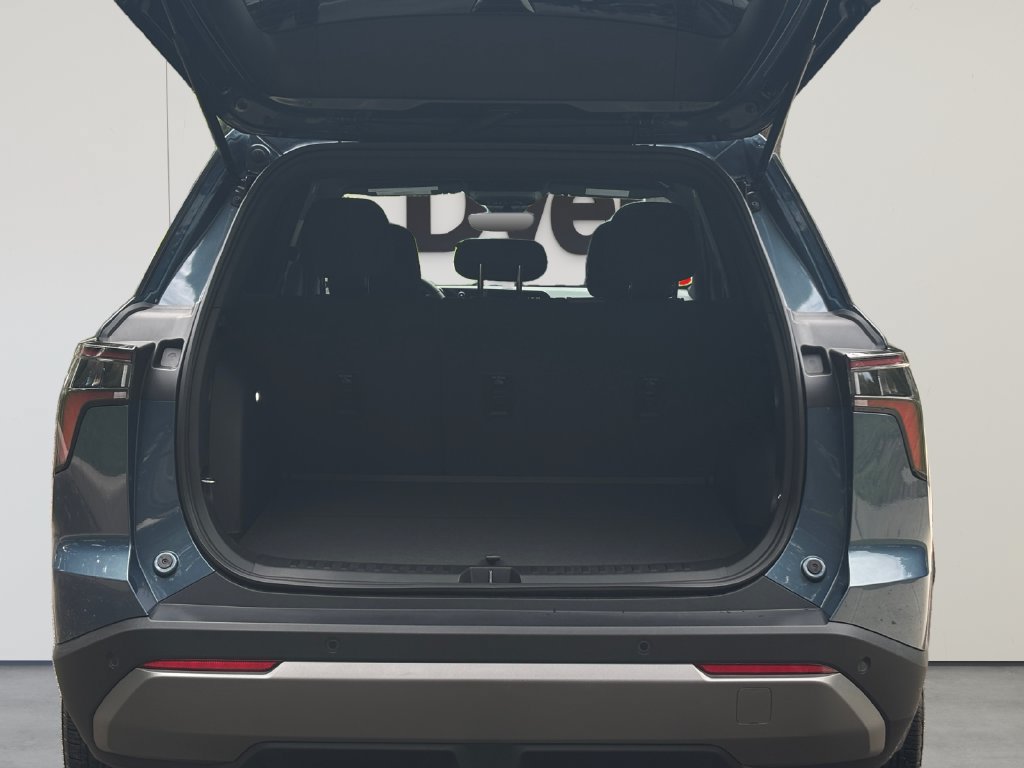 Used 2026 Chevrolet Equinox LT w/ Safety and Technology Package FWD image 18