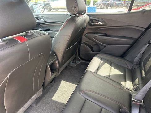 Used 2025 Chevrolet Trax RS w/ Driver Confidence Package image 9