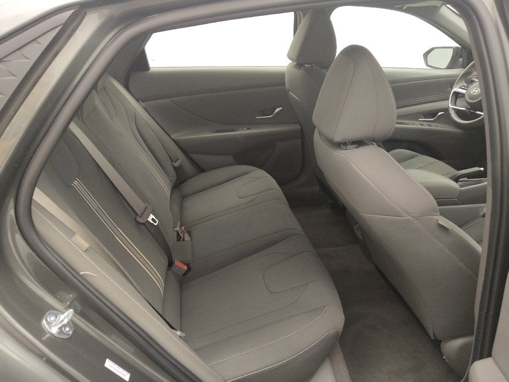 Used 2025 Hyundai Elantra Sport FWD image 19