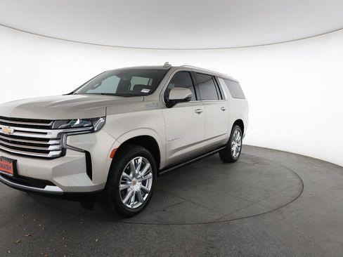 Used 2024 Chevrolet Suburban High Country w/ Max Trailering Package image 5