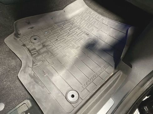 Used 2024 Lincoln Navigator Premiere image 36