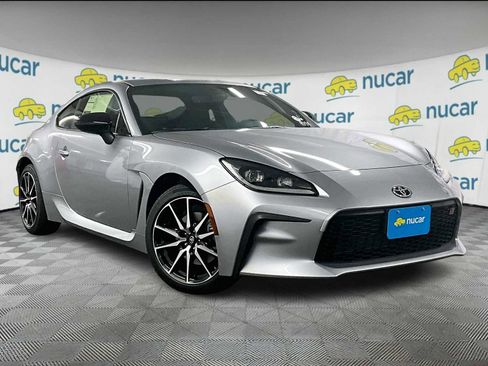 New 2025 Toyota GR86 image 1