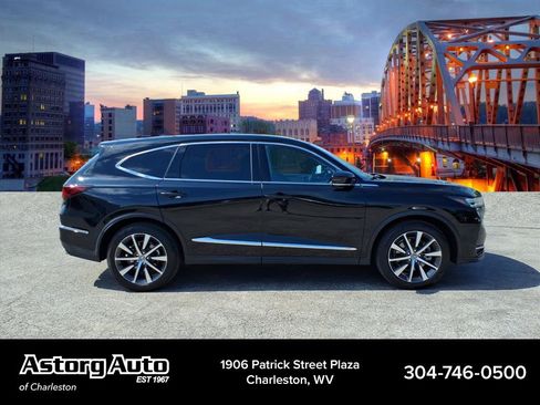 Used 2025 Acura MDX SH-AWD w/ Technology Package image 2