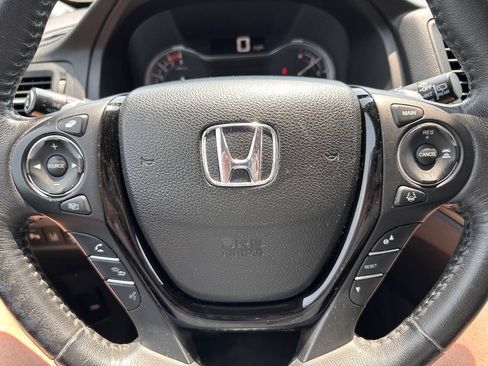 Used 2017 Honda Pilot Touring image 18