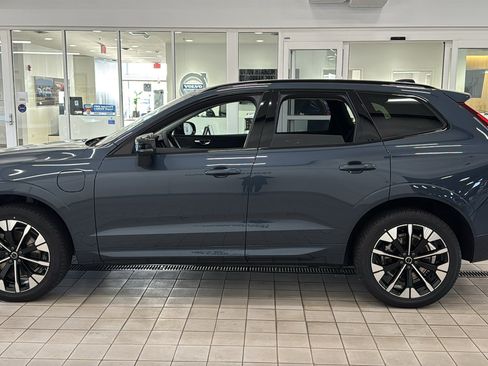 New 2026 Volvo XC60 T8 Plus w/ Climate Package AWD/4WD image 8
