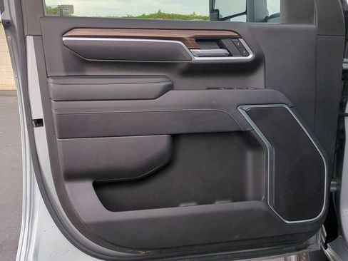 Used 2025 Chevrolet Silverado 3500 LT w/ All Star Edition AWD/4WD image 25