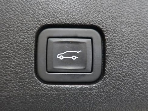 Used 2024 Cadillac XT6 Premium Luxury w/ LPO, Floor Liner Package AWD/4WD image 24