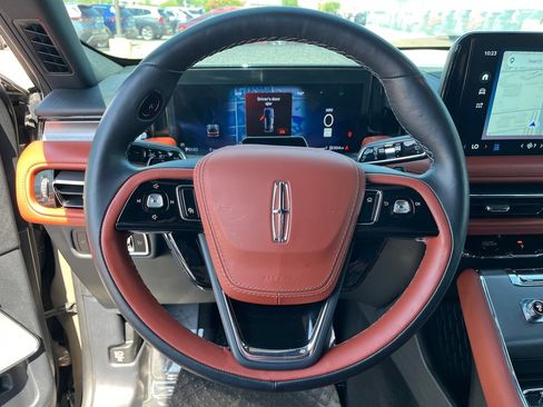 Used 2025 Lincoln Aviator Reserve w/ Equipment Group 201A AWD/4WD image 18