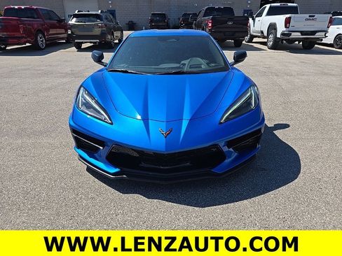 Used 2024 Chevrolet Corvette Stingray Preferred Cpe RWD image 2
