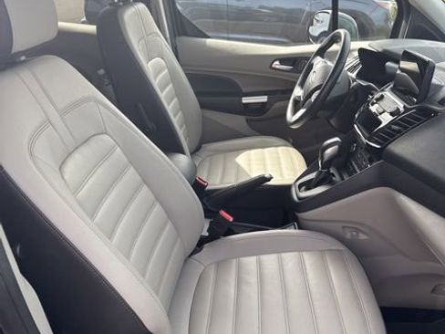 Used 2019 Ford Transit Connect Titanium w/ Titanium Premium Package FWD image 7