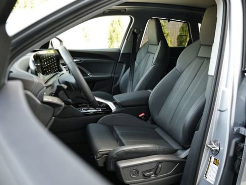 Certified 2025 Audi Q5 Premium Plus w/ Premium Plus image 21