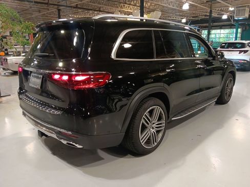 Used 2026 Mercedes-Benz GLS 450 4MATIC image 12