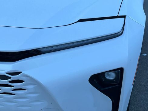 Used 2025 Toyota Crown Signia XLE image 11