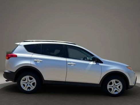 Used 2014 Toyota RAV4 LE AWD/4WD image 4