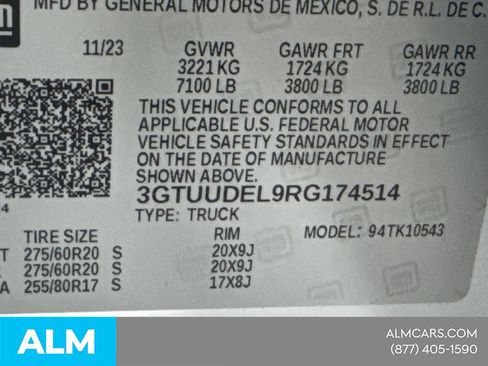Used 2024 GMC Sierra 1500 SLT w/ SLT Premium Package AWD/4WD image 38
