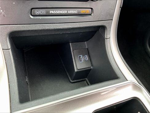 Used 2024 Ford Edge SEL AWD/4WD image 16