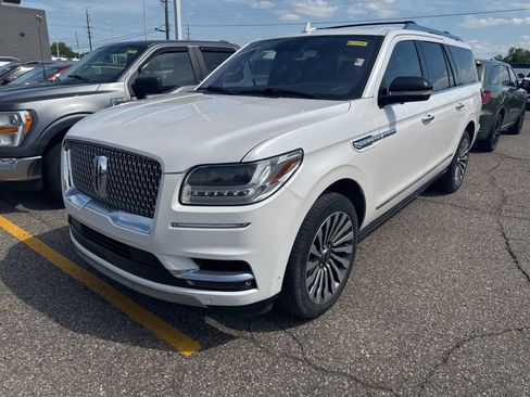 Used 2019 Lincoln Navigator L Reserve AWD/4WD image 3