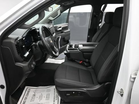 Used 2023 Chevrolet Silverado 1500 LT AWD/4WD image 11