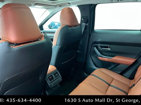 Used 2025 MAZDA CX-50 AWD 2.5 Turbo w/ Premium Pkg image 19