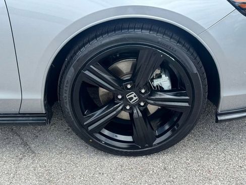 Used 2023 Honda Accord Sport image 10